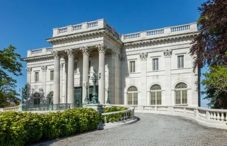 A photograph of Marble House. This image links to a webpage with information about accessibility at the mansion.