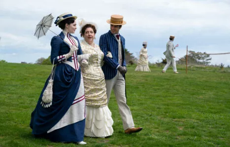 8-Newport-scene_Amy-Forsyth-Ashlie-Atkinson-Harry-Richardson_Photograph-by-Alison-Cohen-Rosa_HBO