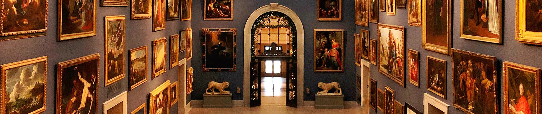 Hartford,,Connecticut,united,States.november,21st,2018.an,Art,Exhibition,Inside,A,Gallery,Of