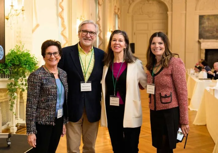 WhatMakesItAmericanCarouse12