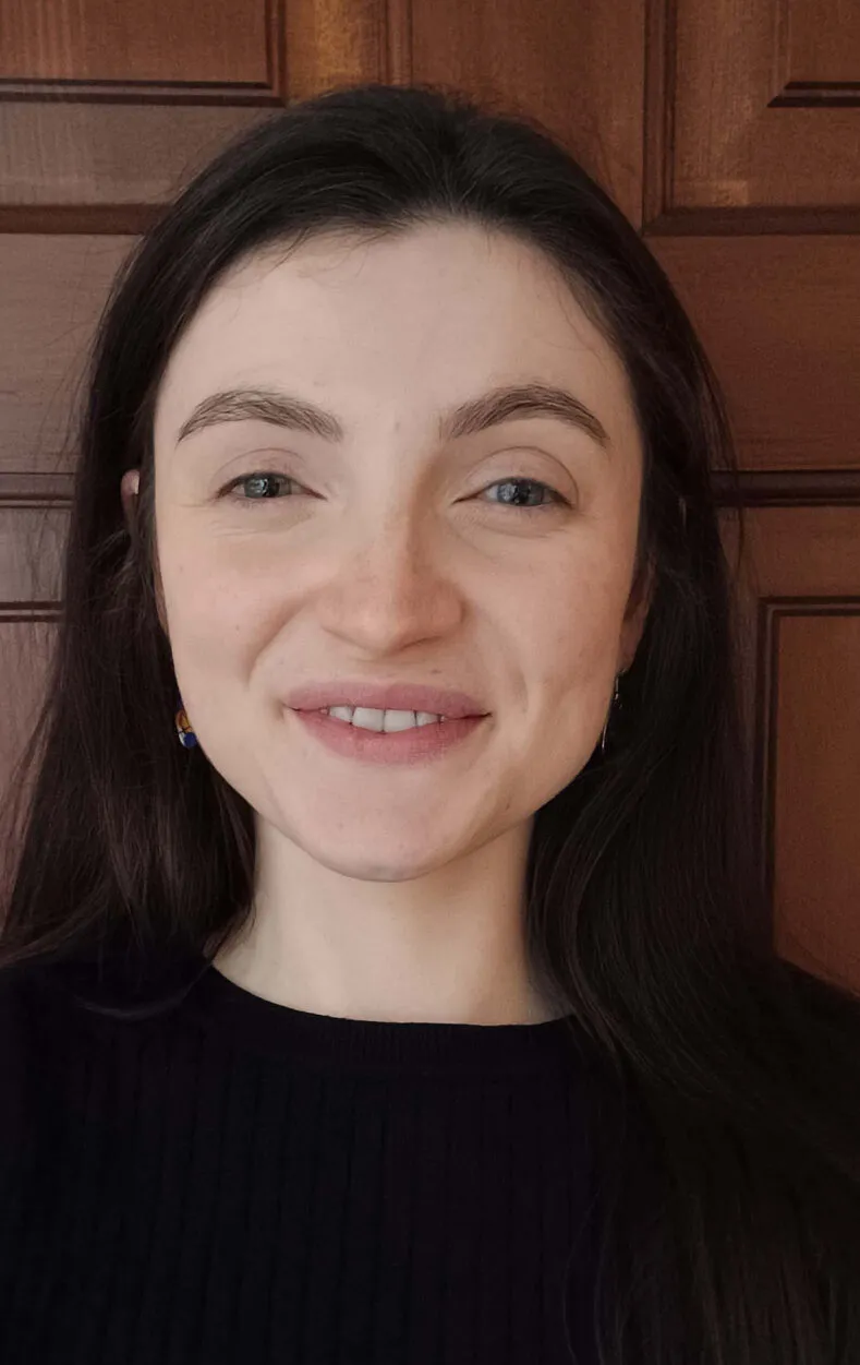 IsabellaHeadshot_Edit